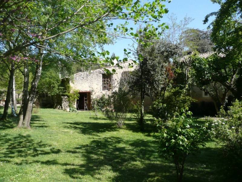 Mas restauré à vendre à Cheval-Blanc avec un jardin arboré