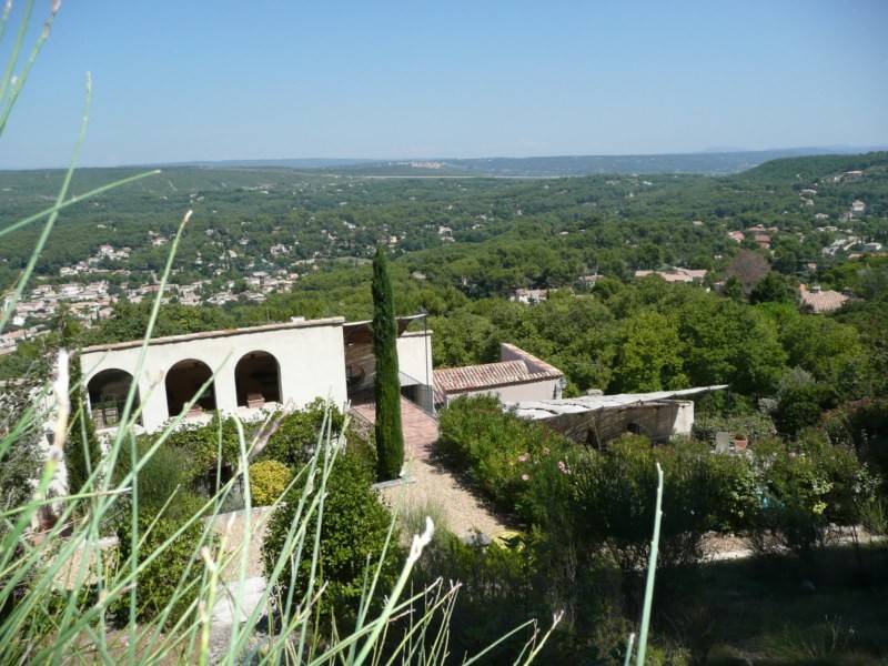 Demeure de Village  de prestige à vendre à Ventabren avecune piscine et un terrain 2.5 ha et une superbe vue
