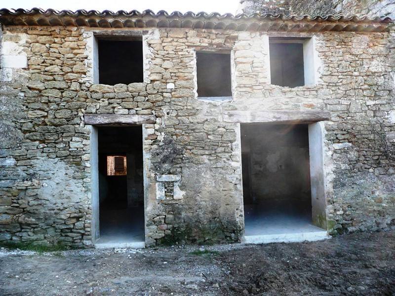 Maison de Hameau  à restaurer à vendre à Oppède avec un jardin