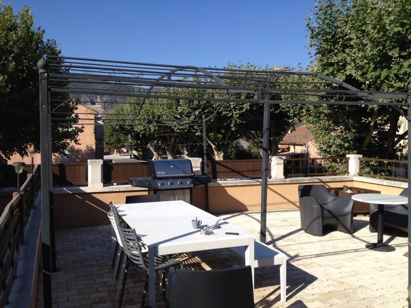 Loft à vendre à Oppède Village Les Poulivets avec terrasse et vue sur le Luberon