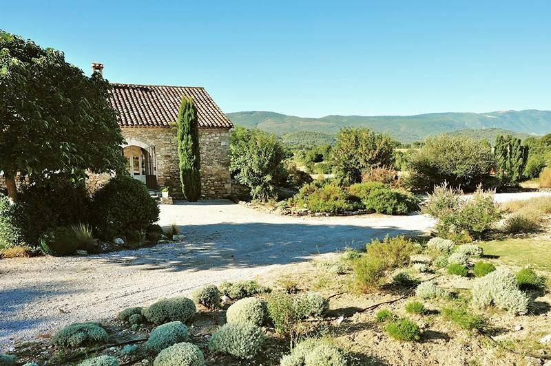 Mas ancien restauré à vendre à Cereste avec une vue panoramique