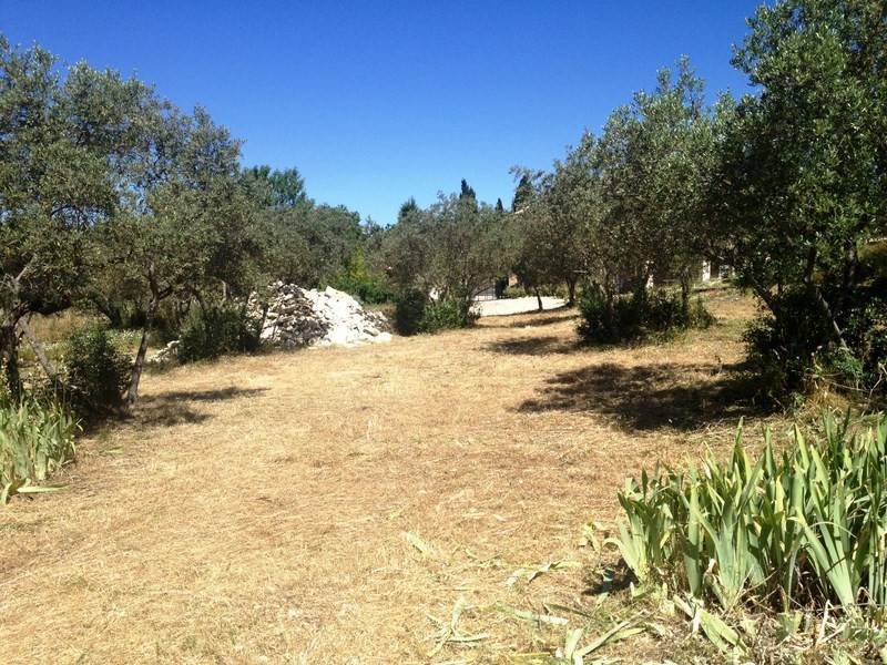 Terrain à bâtir  à vendre à Gordes avec une superbe vue sur la Montagne du Luberon