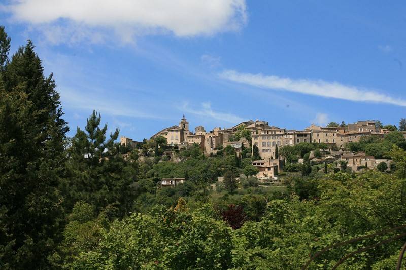 Maison en Pierre à vendre à Gordes avec une vue panoramique