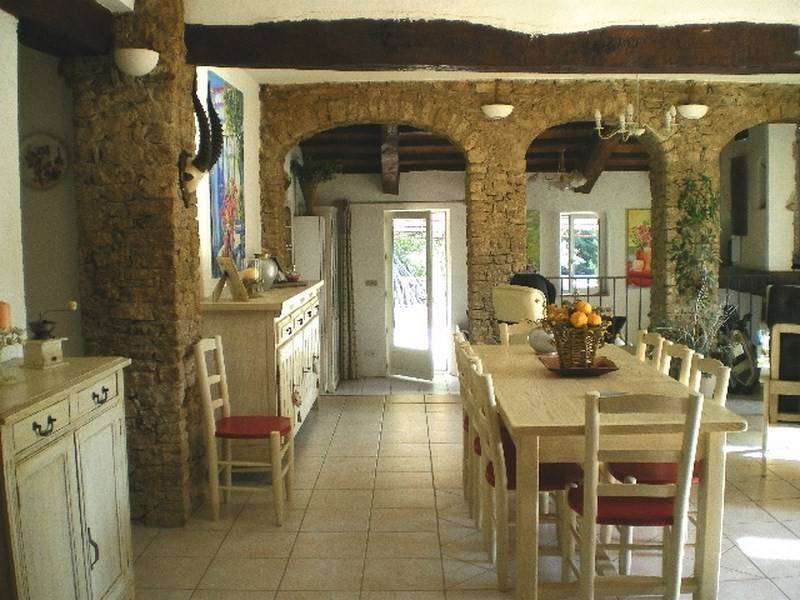 Maison en Pierre à vendre à Apt avec jardin, piscine et 2 gîtes