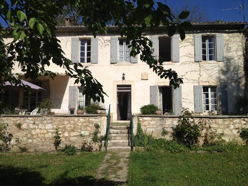Maison de Maitre  à vendre à Menerbes avec jardin face au Luberon