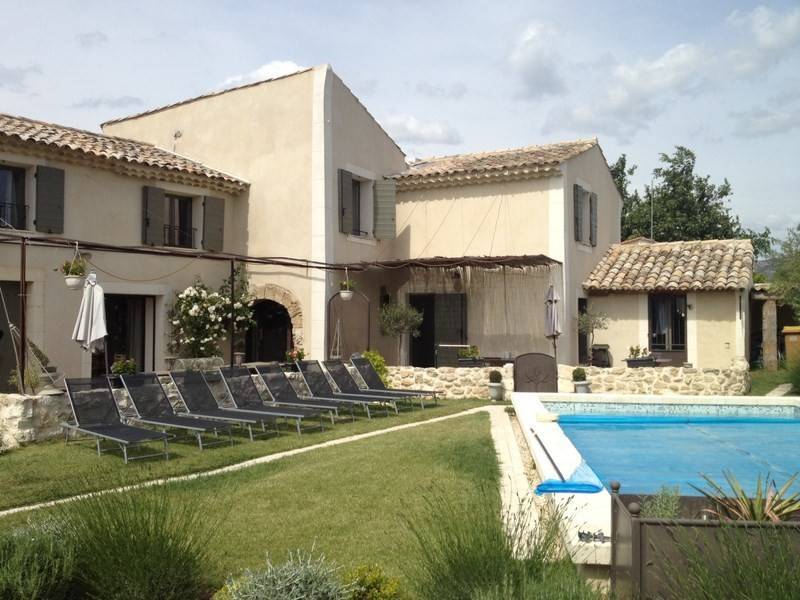Gites et Chambres d'hotes  Cheval-Blanc Luberon Mas de village entièrement restauré avec un gite