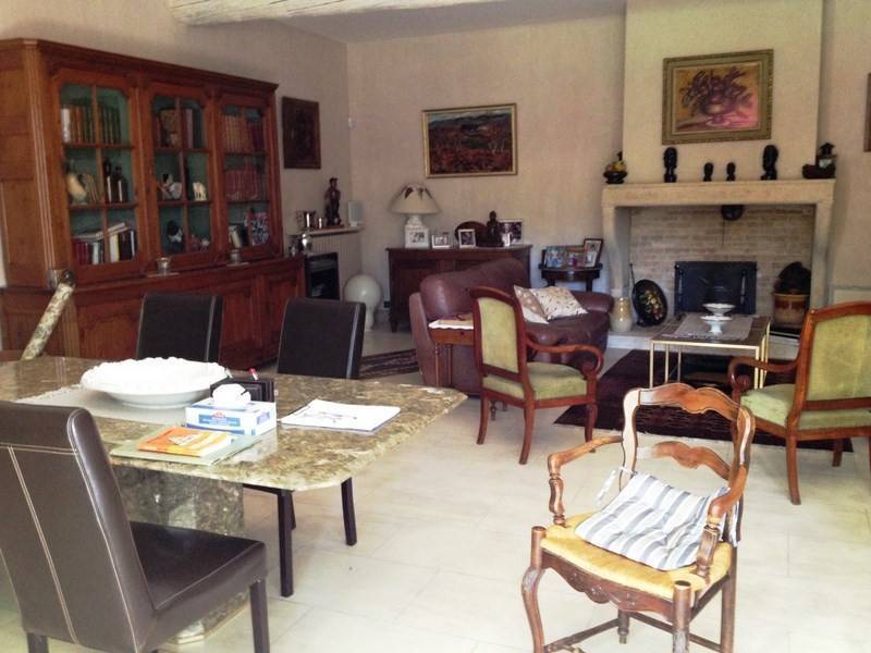 Mas en Pierre  à vendre à Avignon en Provence avec un jardin arboré et une piscine