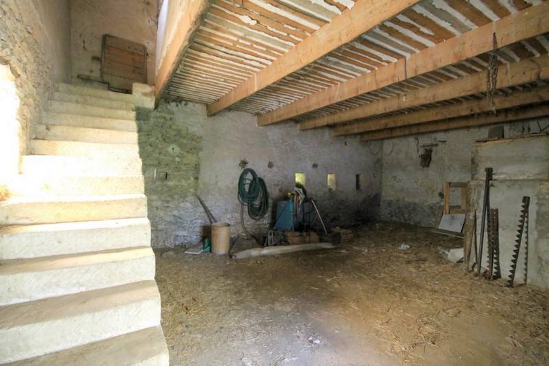 Gordes propriété à restaurer à la vente
